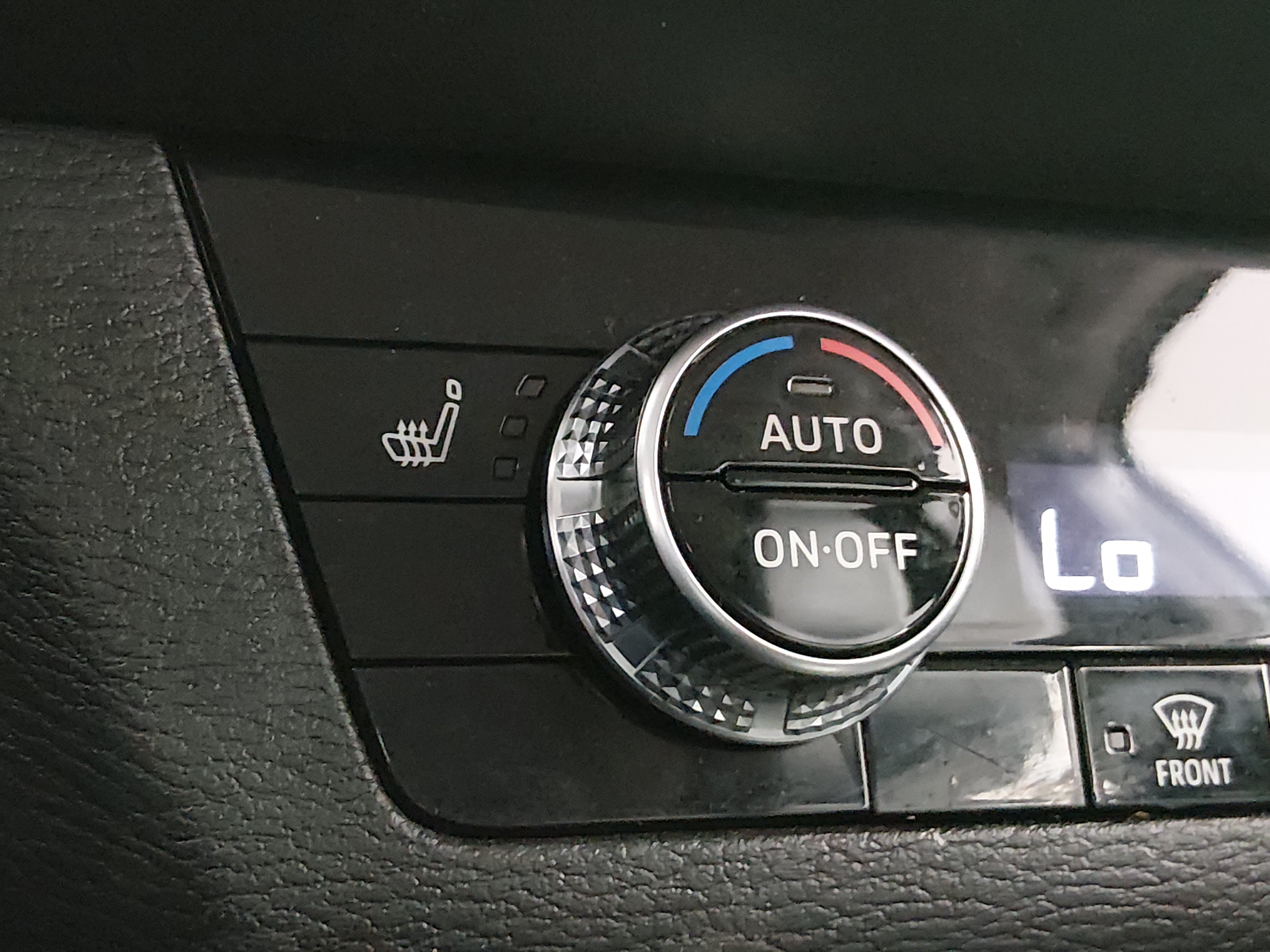2024 Mitsubishi Outlander — photo 17 view