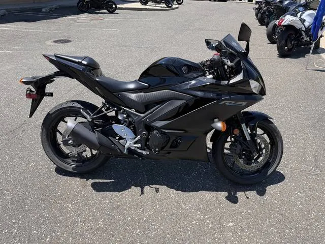 2023 Yamaha YZF-R3 — front three-quarter view