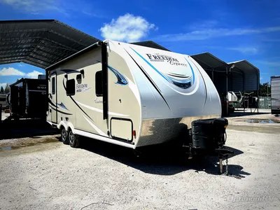 2019 Coachmen Freedom Express Ultra Lite