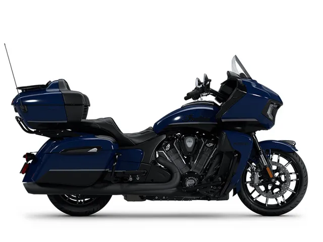 2025 Indian Motorcycle® Pursuit® Dark Horse® w/PowerBand Audio Springfield Blue Vivid Crystal / Bla — front three-quarter view