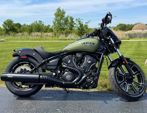 2026 Indian Motorcycle® Sport Scout® Limited +Tech Moss Green — front three-quarter view