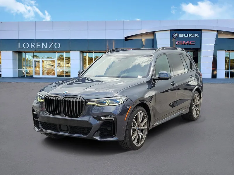 2022 BMW X7 M50i in Arctic Gray Metallic — front three-quarter view