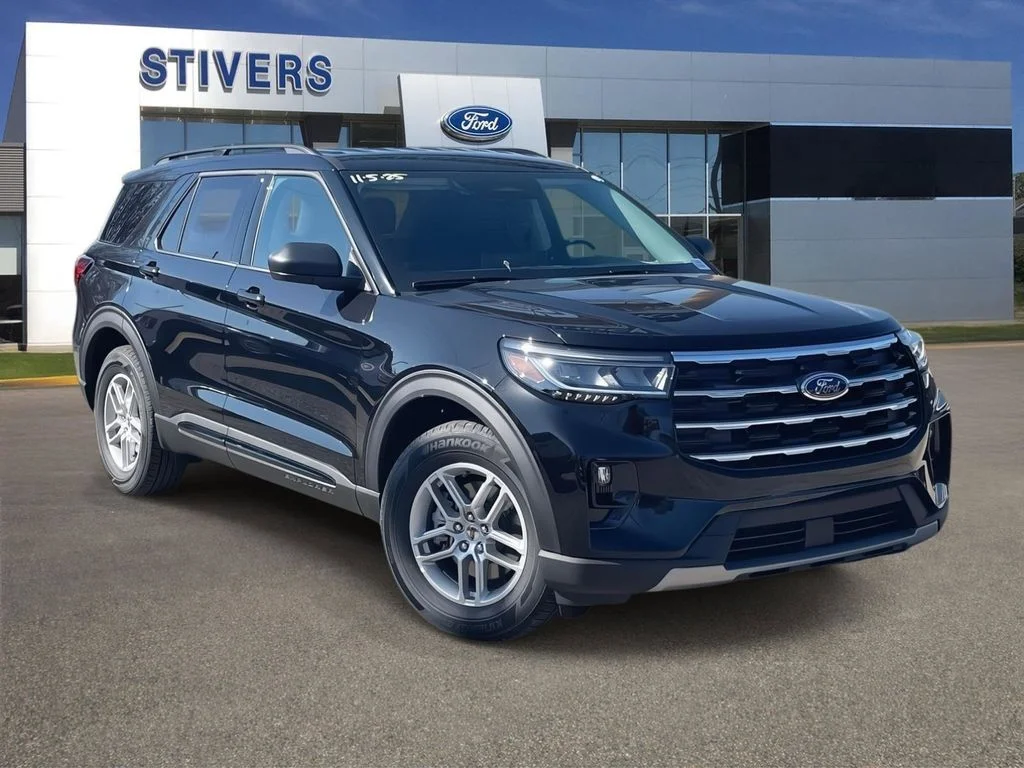 2026 Ford Explorer Active in Agate Black Metallic — front three-quarter view