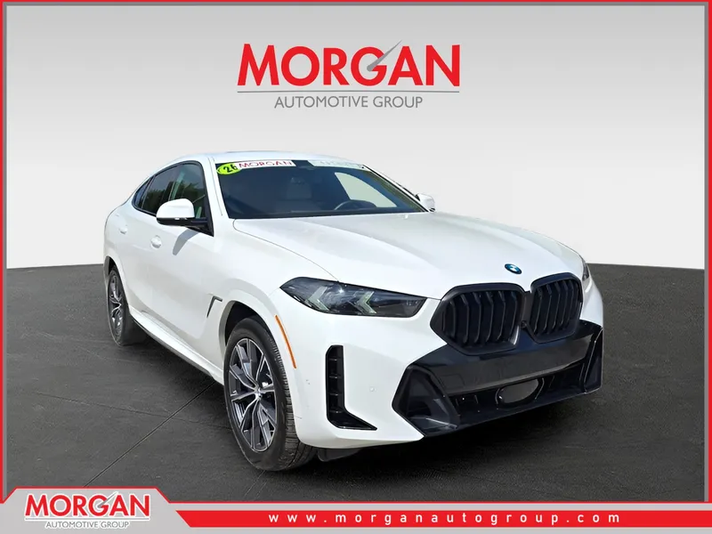 2026 BMW X6 xDrive40i in Alpine White — front three-quarter view