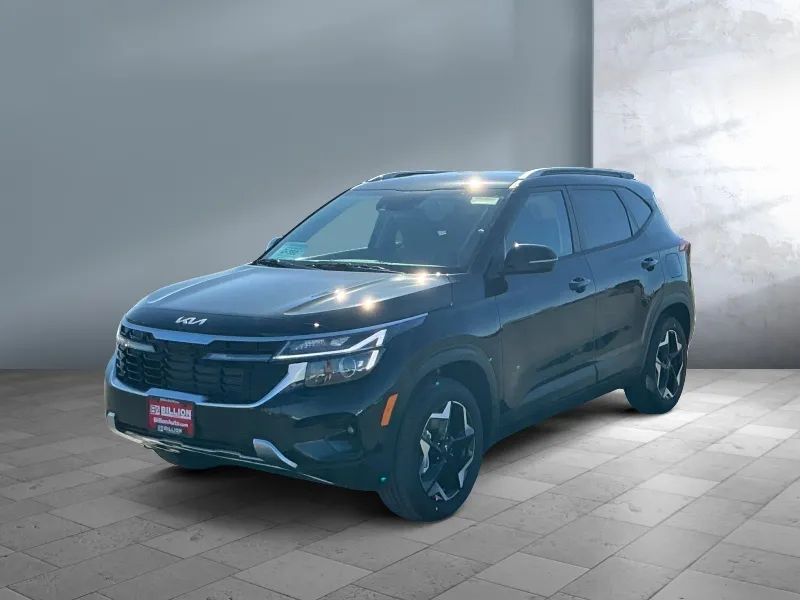 2026 Kia Seltos — front three-quarter view