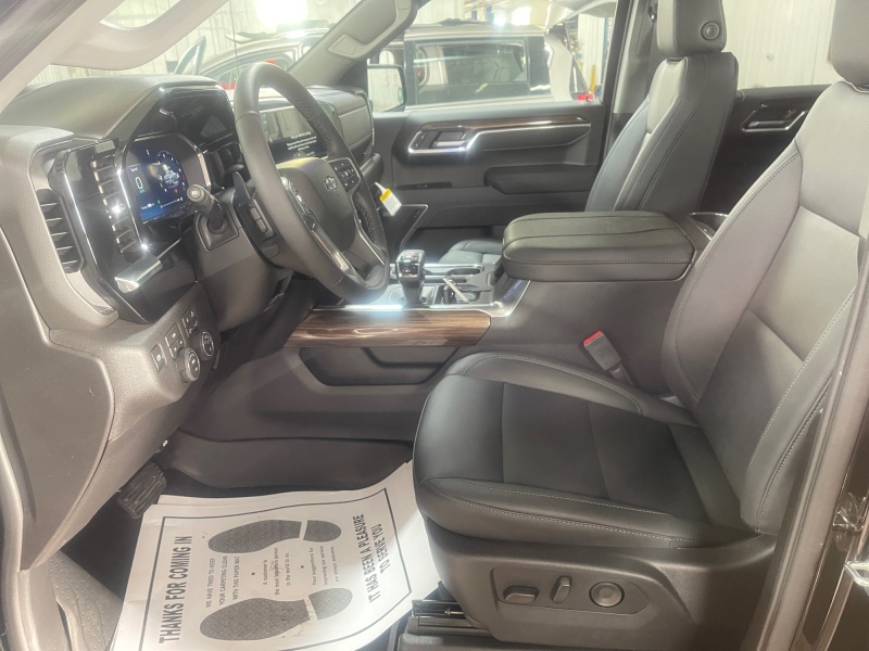 2026 Chevrolet Silverado 1500 — photo 9 view