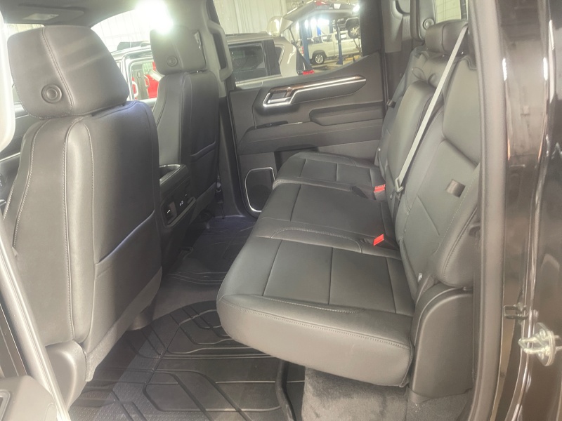 2026 Chevrolet Silverado 1500 — photo 19 view
