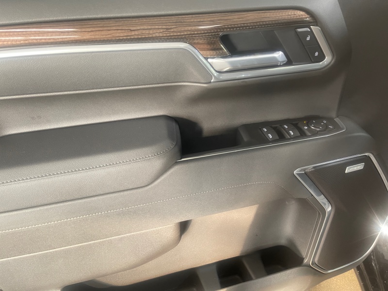 2026 Chevrolet Silverado 1500 — photo 10 view