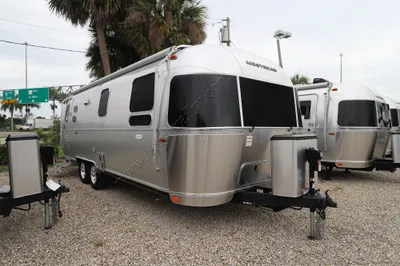 2026 Airstream Flying Cloud 27FB