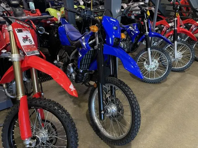2026 Yamaha WR125R — front three-quarter view