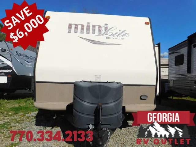 2015 Forest River Mini Lite 2504S — front three-quarter view