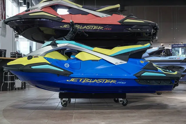 2026 Yamaha JetBlaster PRO 3-Up — front three-quarter view