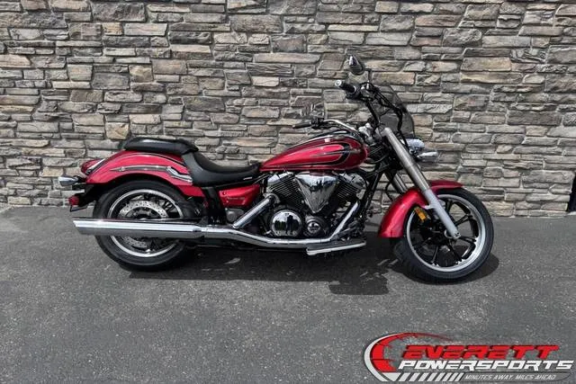 2012 Yamaha V Star 950 — front three-quarter view
