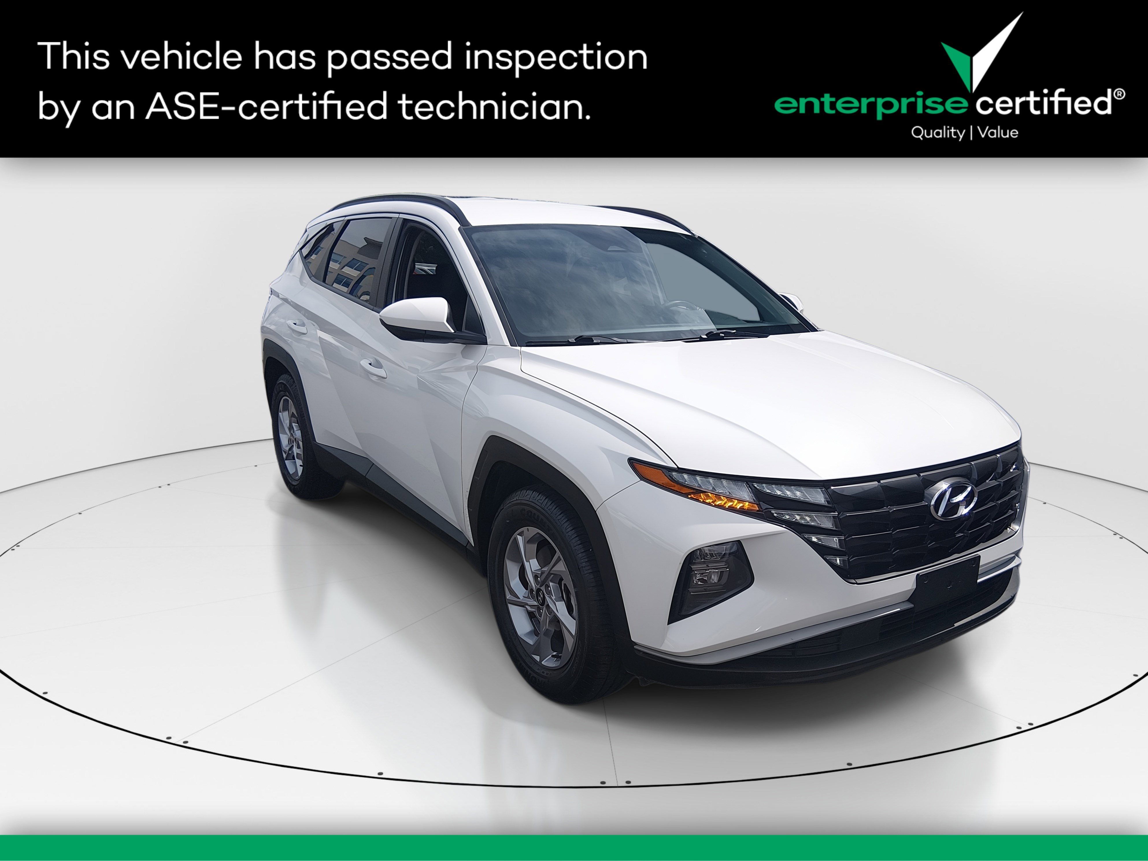 2024 Hyundai Tucson SEL FWD — front three-quarter view