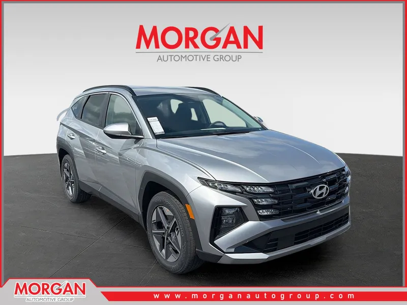 2026 Hyundai TUCSON SEL in Shimmering Silver — front three-quarter view