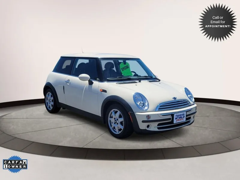 2006 MINI Cooper Hardtop 2dr Cpe in Pepper White — front three-quarter view