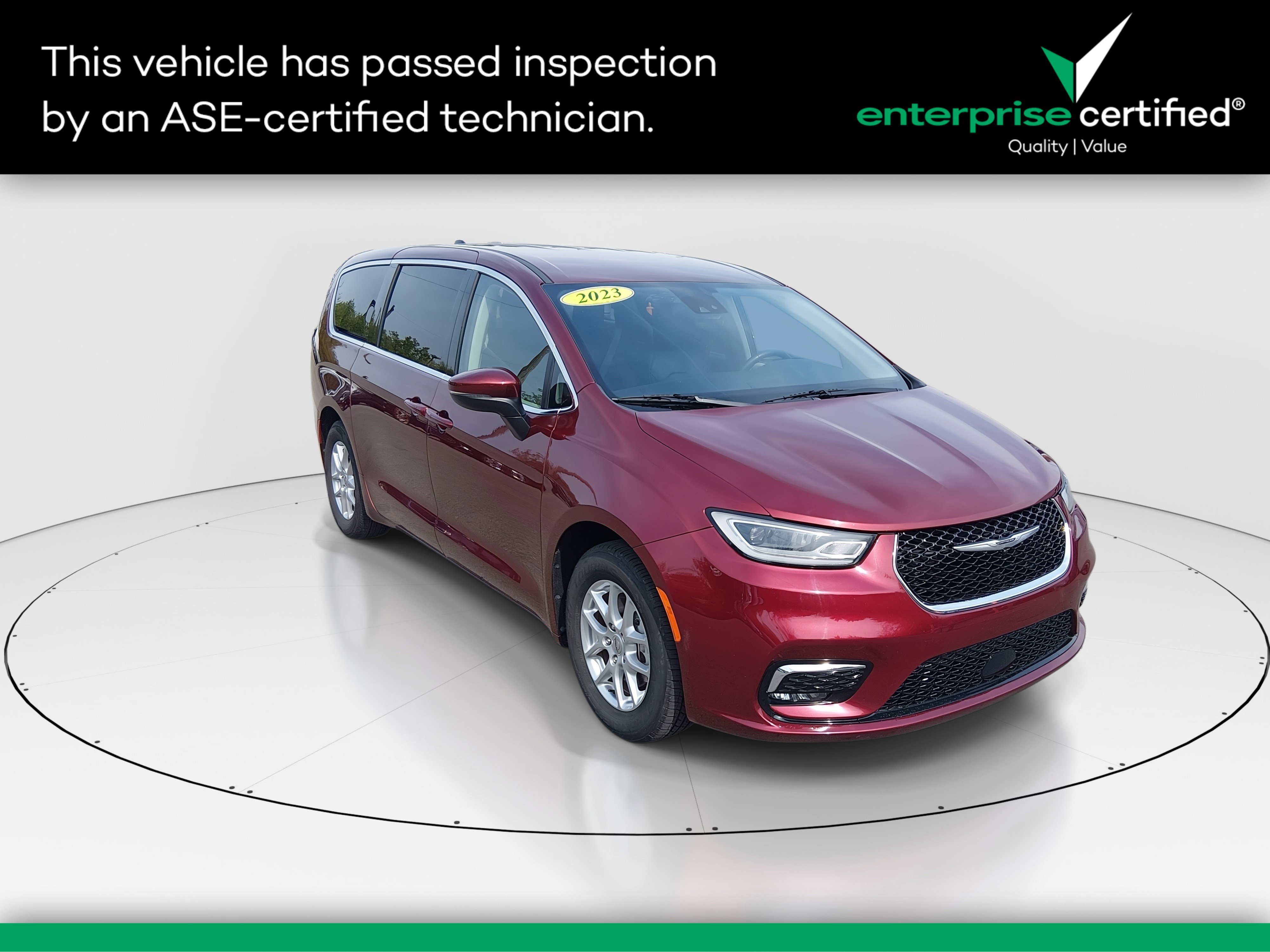 2023 Chrysler Pacifica Touring L FWD — front three-quarter view