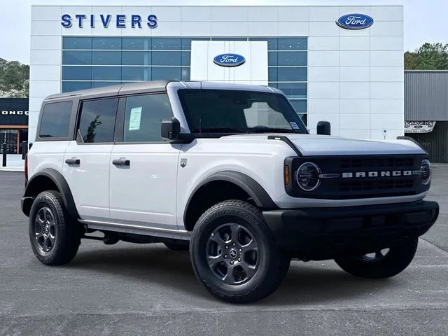2026 Ford Bronco Big Bend in Oxford White — front three-quarter view