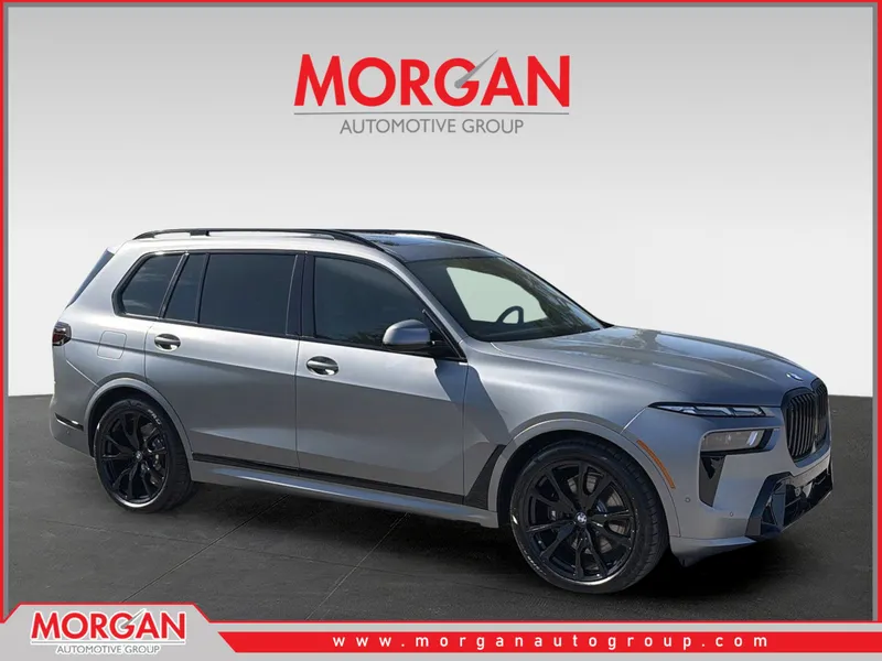 2027 BMW X7 xDrive40i — front three-quarter view