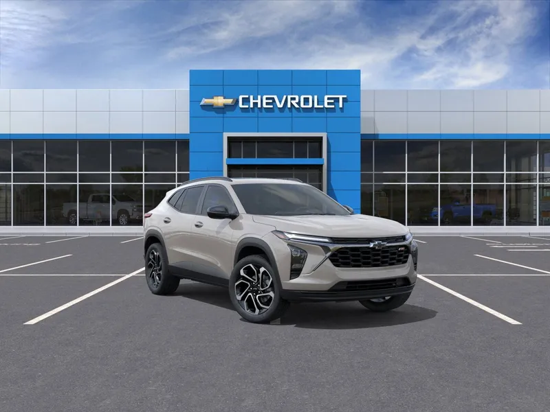 2026 Chevrolet Trax 2RS in White Sands — front three-quarter view