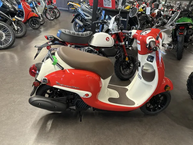 2026 Honda® Metropolitan — front three-quarter view