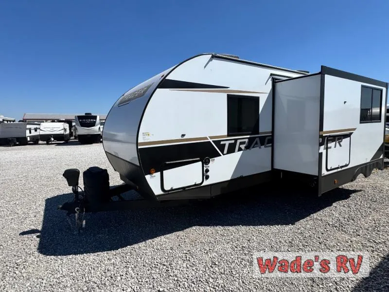 2025 Prime Time RV Tracer 255DS — front three-quarter view