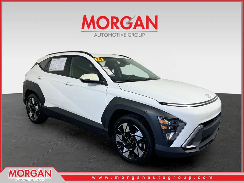 2024 Hyundai Kona SEL in Atlas White — front three-quarter view