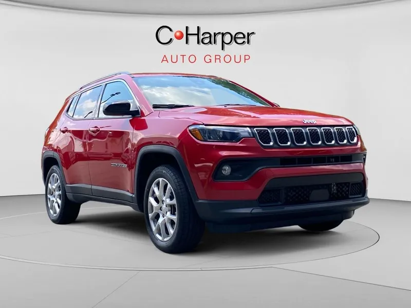 2023 Jeep Compass Latitude Lux in Redline Pearlcoat — front three-quarter view