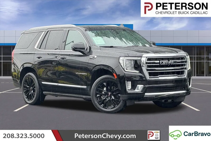2022 GMC Yukon SLT in Onyx Black — front three-quarter view