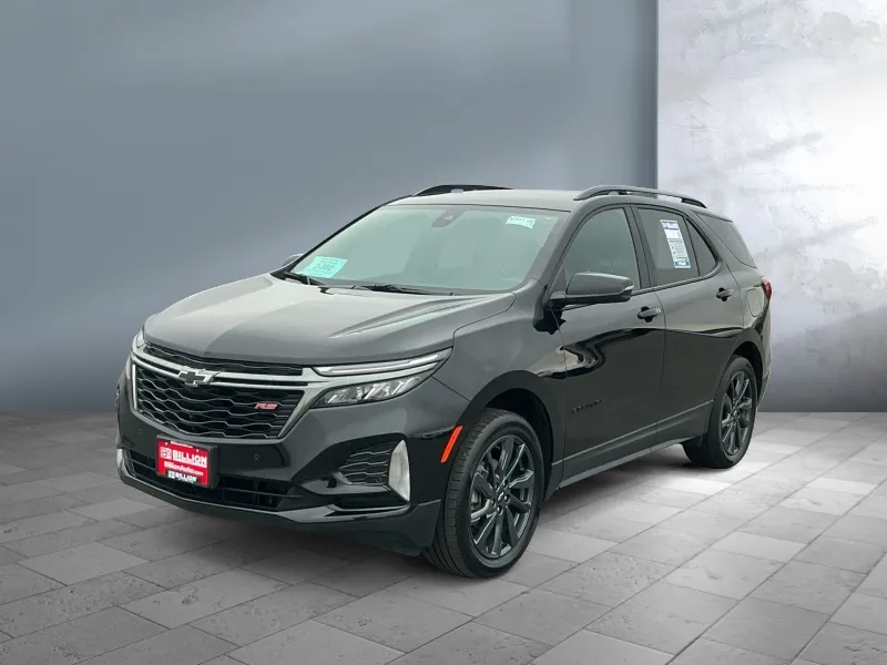 2023 Chevrolet Equinox — front three-quarter view