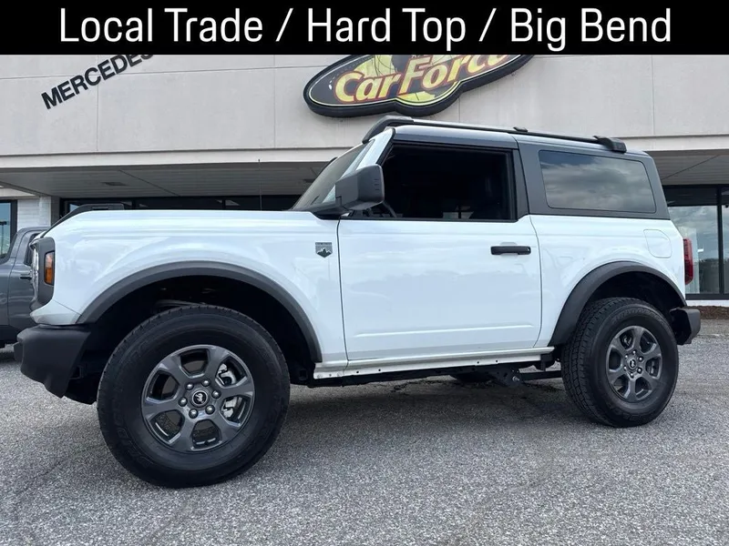 2024 Ford Bronco Big Bend in Oxford White — front three-quarter view