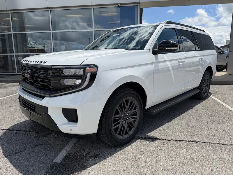 2026 Ford Expedition Max Platinum MAX in Star White Metallic Tri-Coat — front three-quarter view