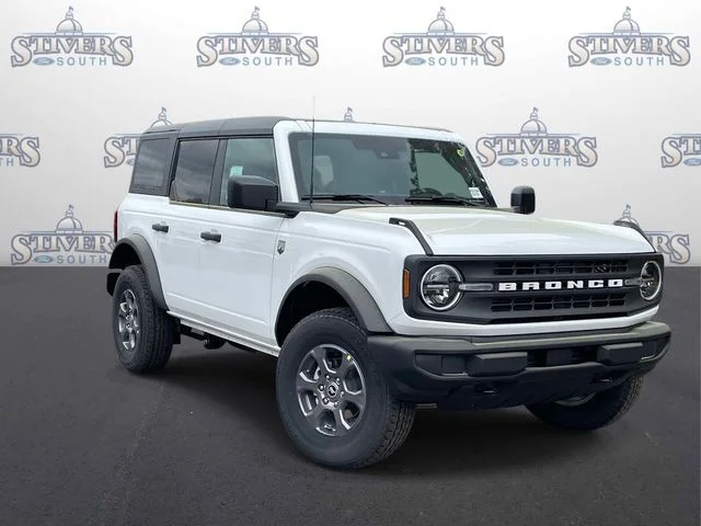 2026 Ford Bronco Big Bend in White — front three-quarter view