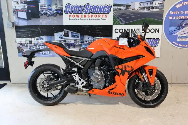 2026 Suzuki GSX-8R — front three-quarter view