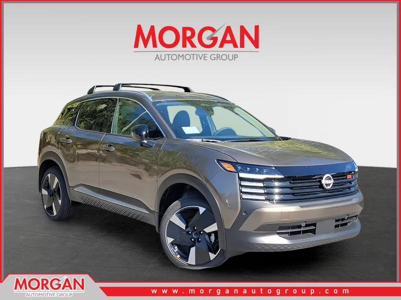 2026 Nissan Kicks SR in Brown — front three-quarter view