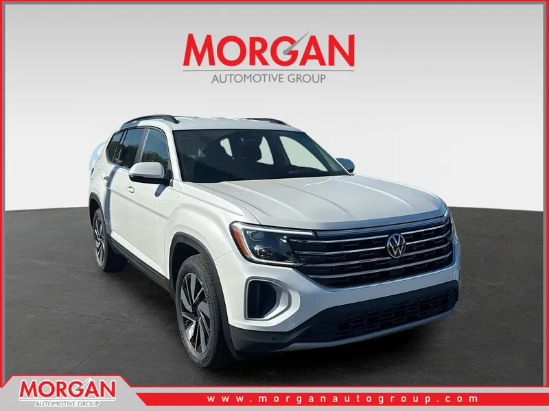 2026 Volkswagen Atlas 2.0T SE w/Technology in White Pearl — front three-quarter view
