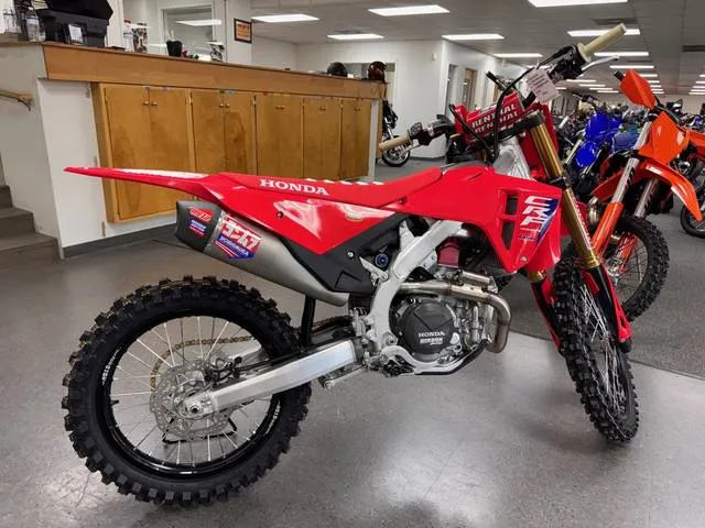2026 Honda® CRF450RWE — front three-quarter view