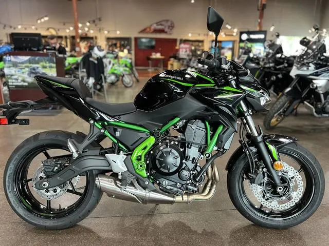 2025 Kawasaki Z650 ABS — front three-quarter view