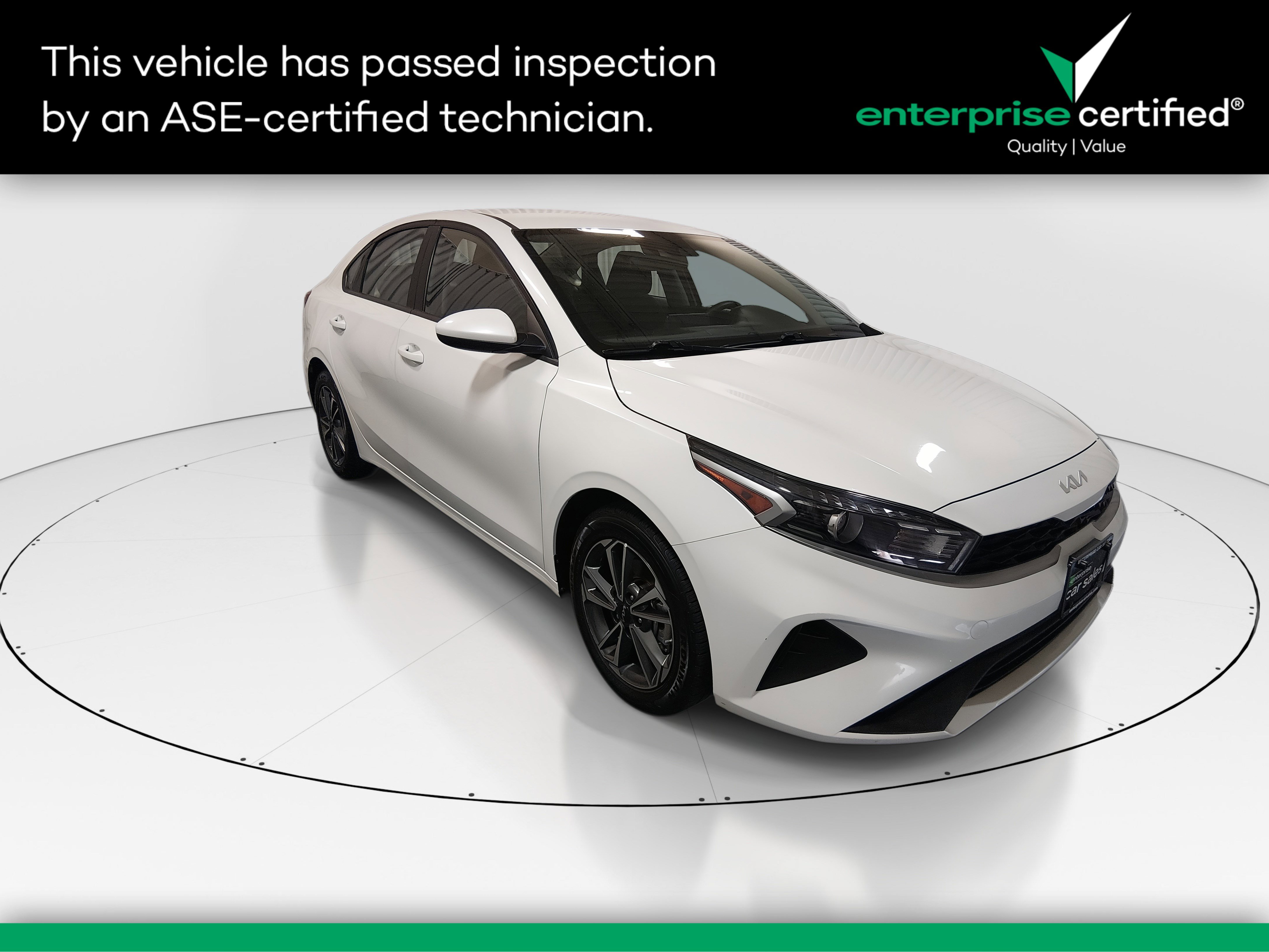 2024 Kia Forte LXS IVT — front three-quarter view