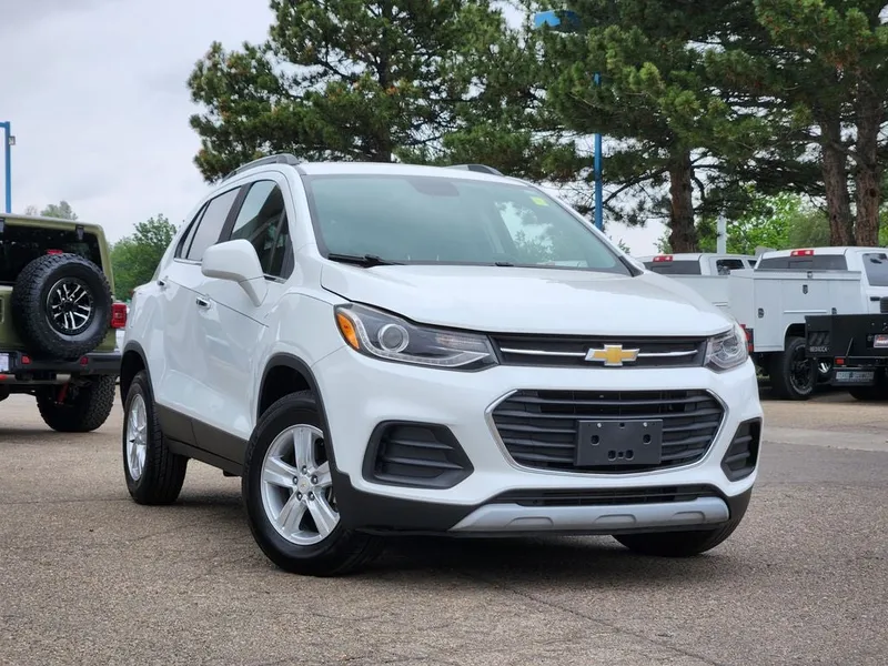 2018 Chevrolet Trax LT in Summit White — front three-quarter view