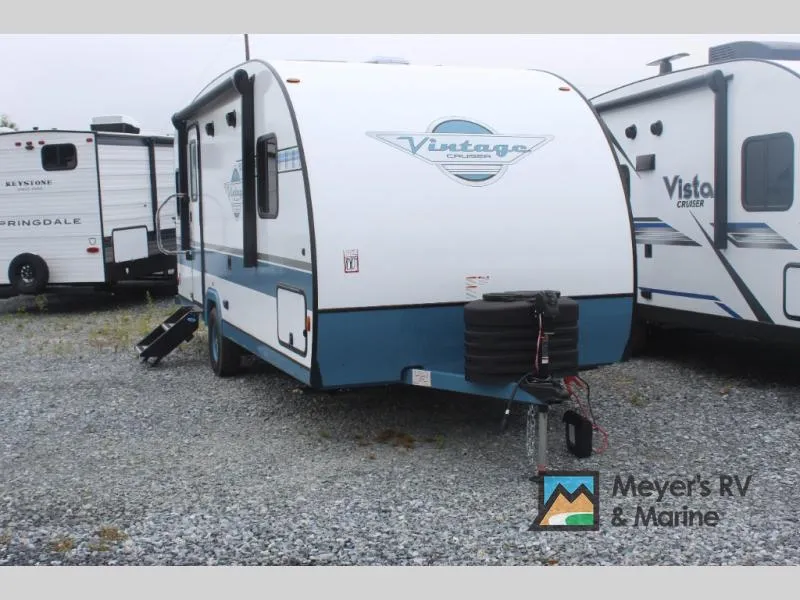 2027 Gulf Stream RV Vintage Cruiser 19ERD — front three-quarter view