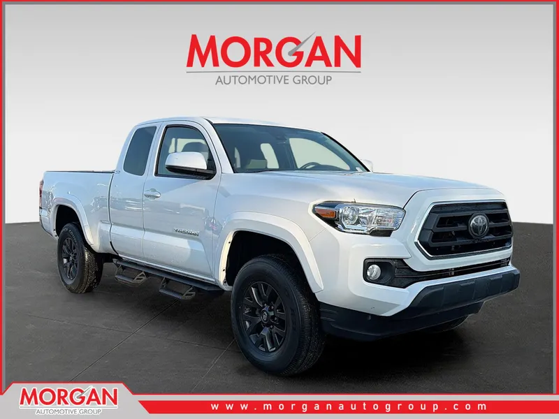 2020 Toyota Tacoma 2WD SR5 in Super White — front three-quarter view