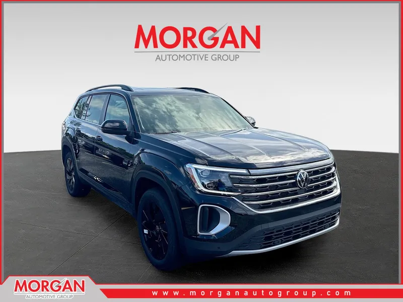 2026 Volkswagen Atlas 2.0T SE w/Technology in Black — front three-quarter view