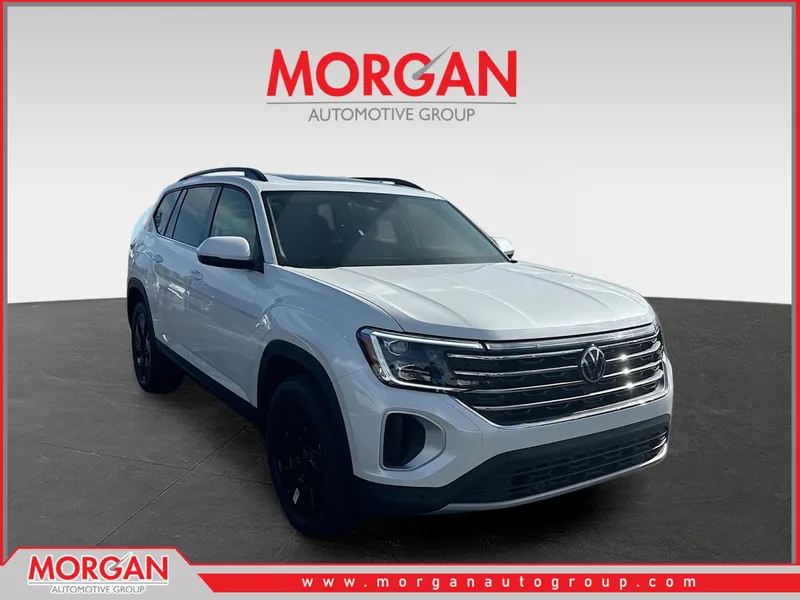 2026 Volkswagen Atlas 2.0T SE w/Technology in White Pearl — front three-quarter view