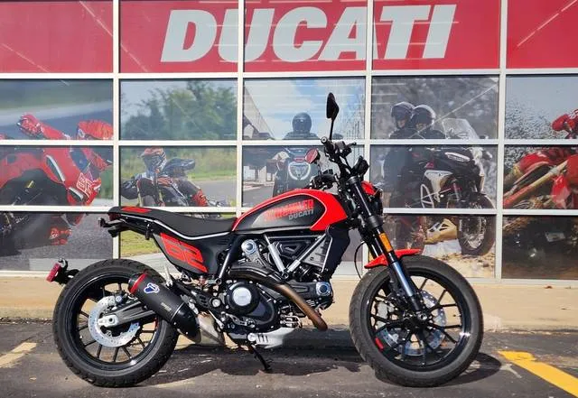 2024 Ducati Scrambler Full Throttle (2G) Livery — front three-quarter view
