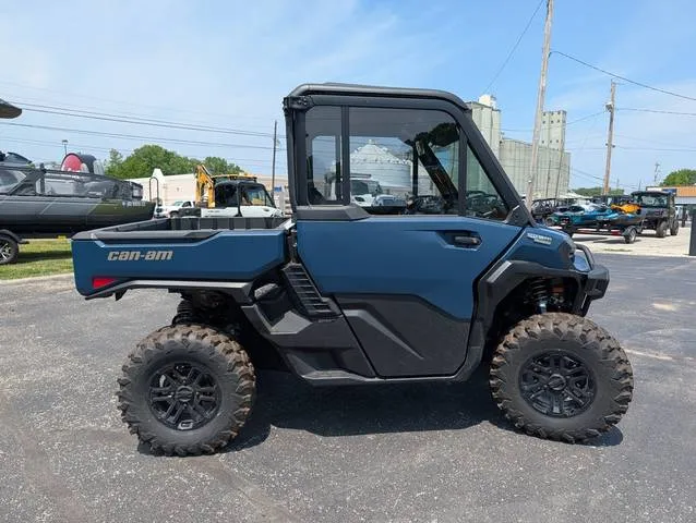 2026 Can-Am® Defender Limited HD11