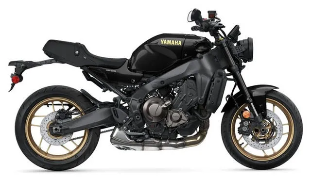 2026 Yamaha XSR900TB — front three-quarter view