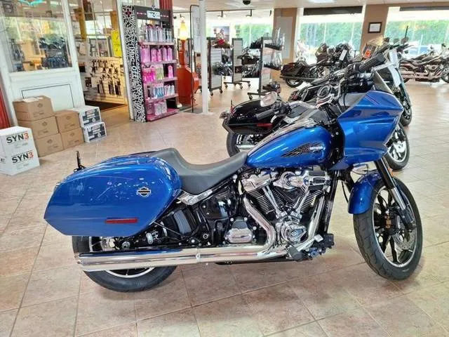 2025 Harley-Davidson® FXLRST - Low Rider® ST — front three-quarter view