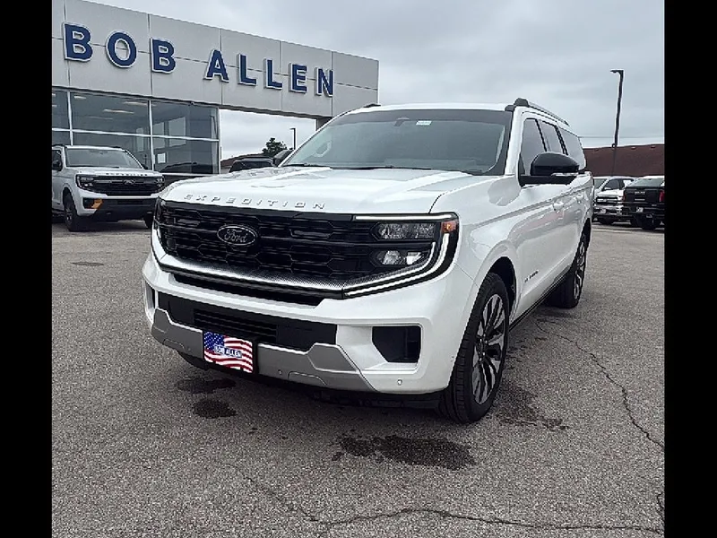 2025 Ford Expedition Max Platinum in Star White Metallic Tri-Coat — front three-quarter view
