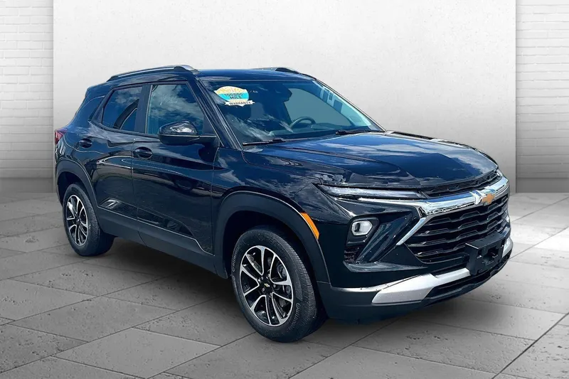 2025 Chevrolet Trailblazer LT in Mosaic Black Metallic — front three-quarter view
